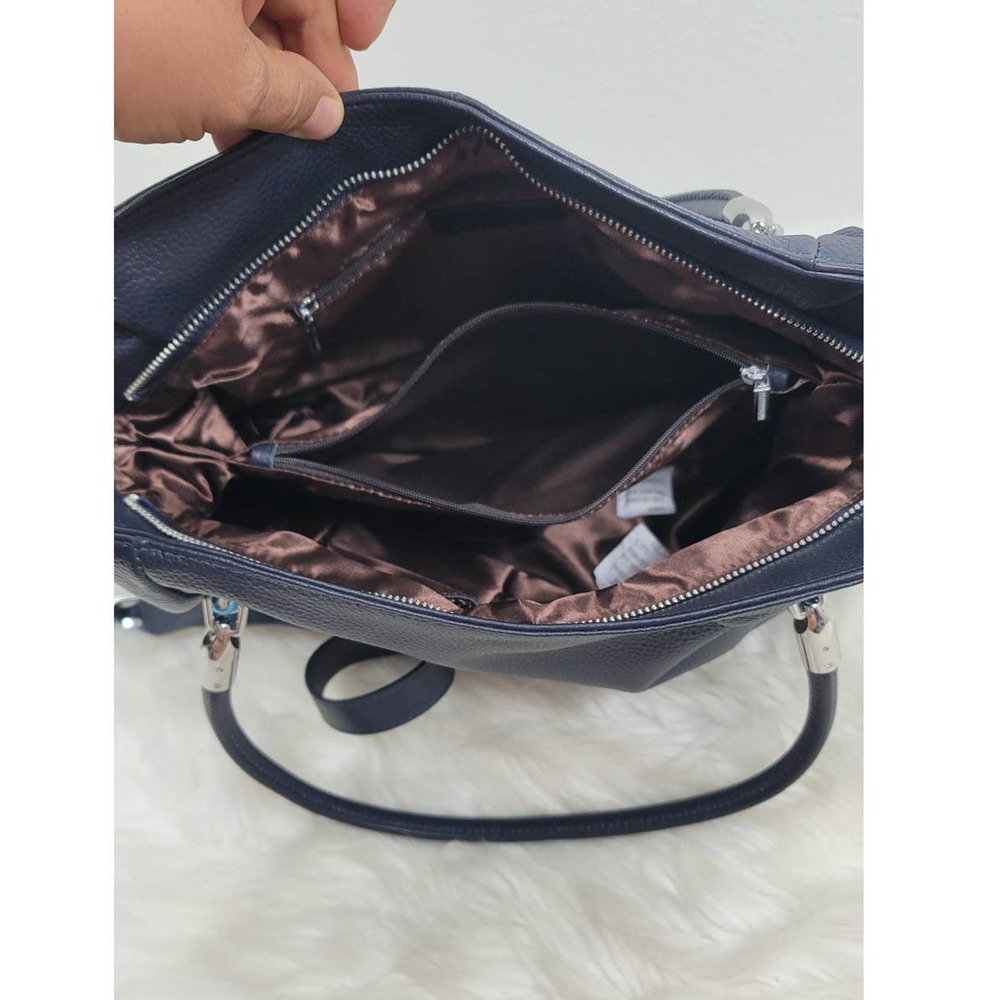 Heshe Genuine Black Leather Handbag With Detachable Strap - Picture 7 of 8